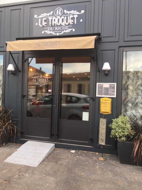 LE TROQUET DU RICHE restaurant Al&egrave;s