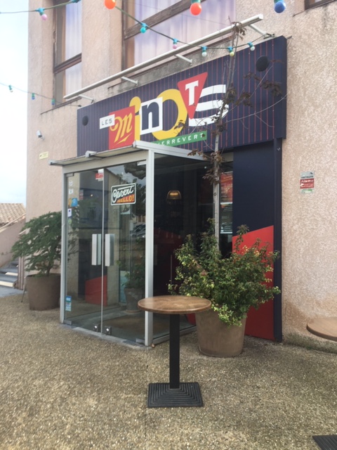 LES MINOTS restaurant Pierrevert