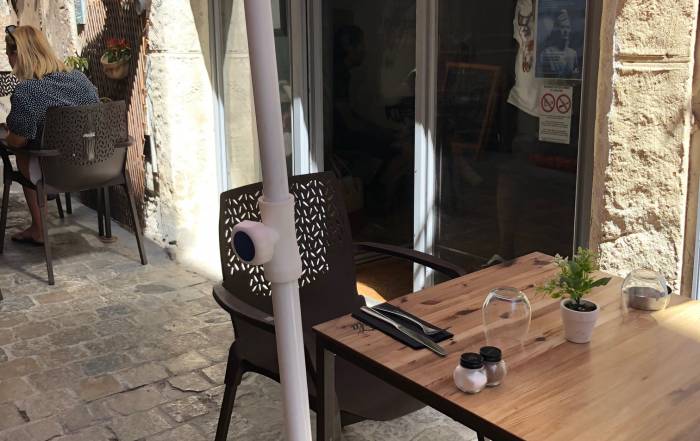 Le Bouche &agrave; Oreille