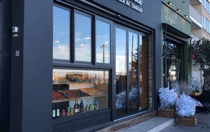 Le Bouche &agrave; Oreille