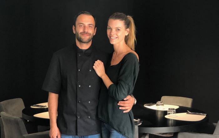 Le Bouche à Oreille