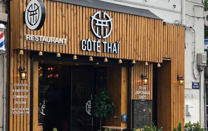 Le Bouche à Oreille