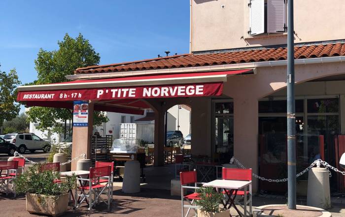 Le Bouche à Oreille