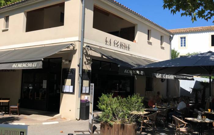 Le Bouche à Oreille