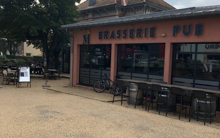 Le Bouche &agrave; Oreille