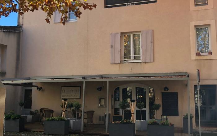 Le Bouche &agrave; Oreille