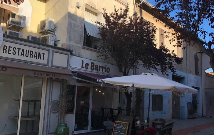 Le Bouche &agrave; Oreille