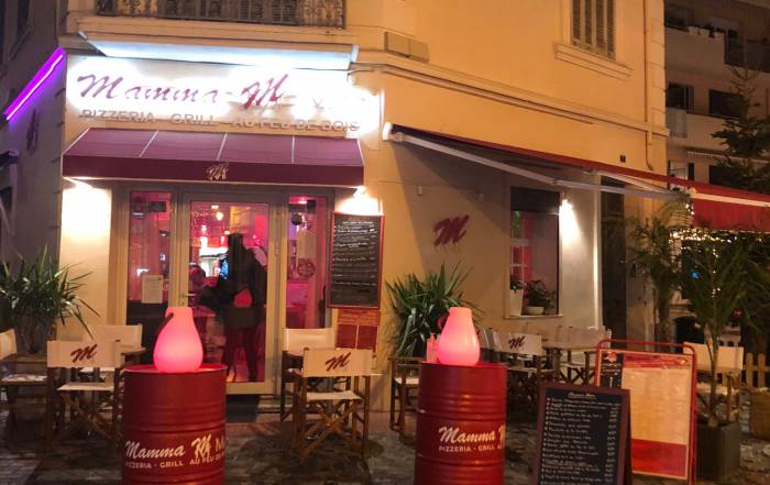 Le Bouche &agrave; Oreille