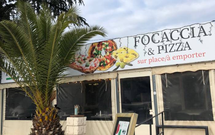 Le Bouche &agrave; Oreille