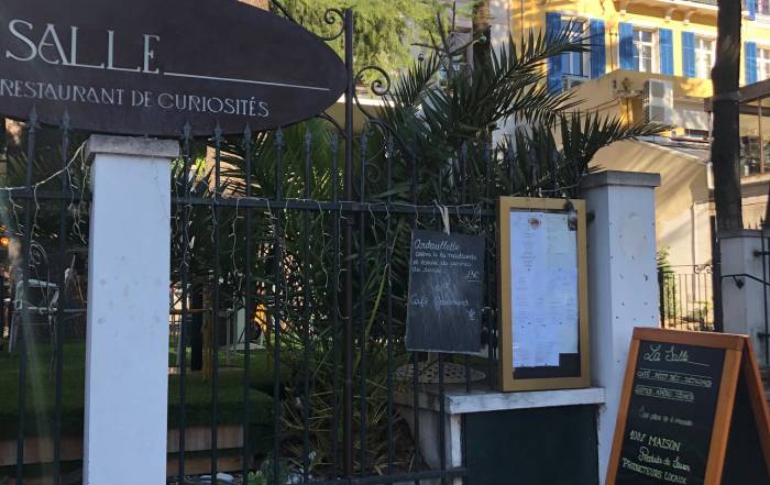 Le Bouche &agrave; Oreille