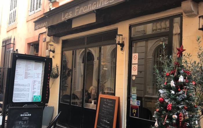 Le Bouche &agrave; Oreille