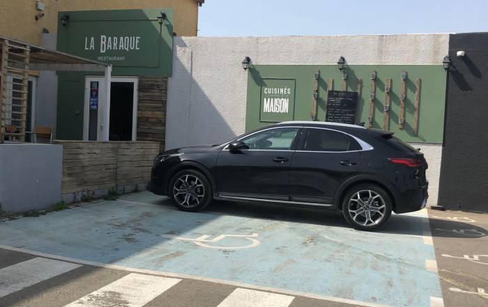 Le Bouche à Oreille