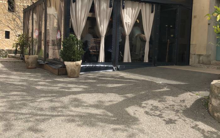 Le Bouche &agrave; Oreille