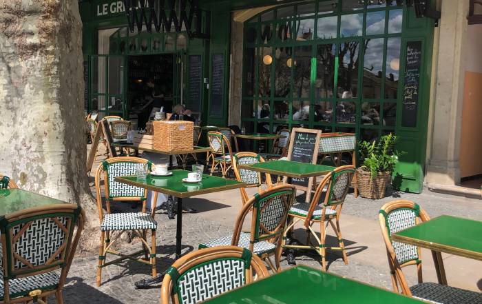 Le Bouche &agrave; Oreille