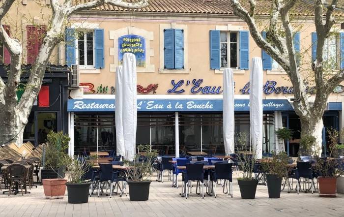 Le Bouche à Oreille