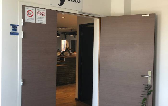 Le Bouche à Oreille