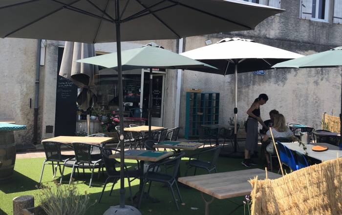 Le Bouche &agrave; Oreille