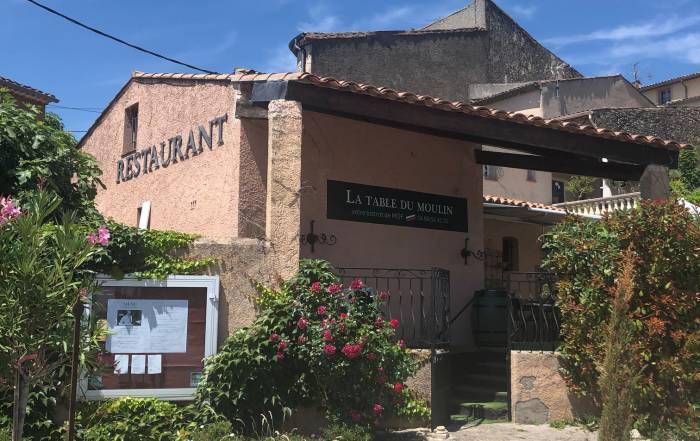 Le Bouche &agrave; Oreille