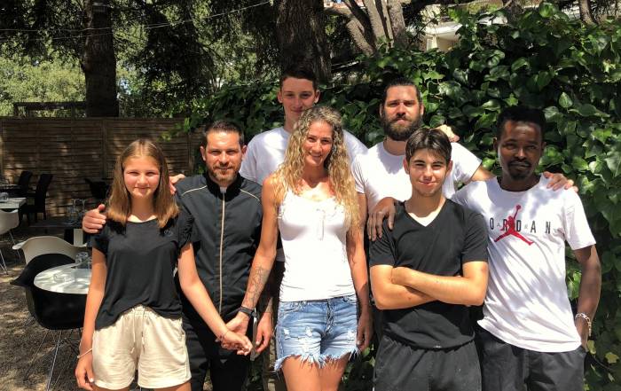 Le Bouche &agrave; Oreille