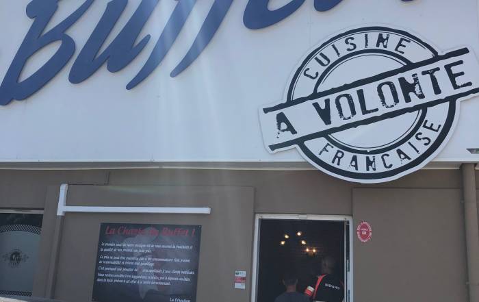 Le Bouche à Oreille