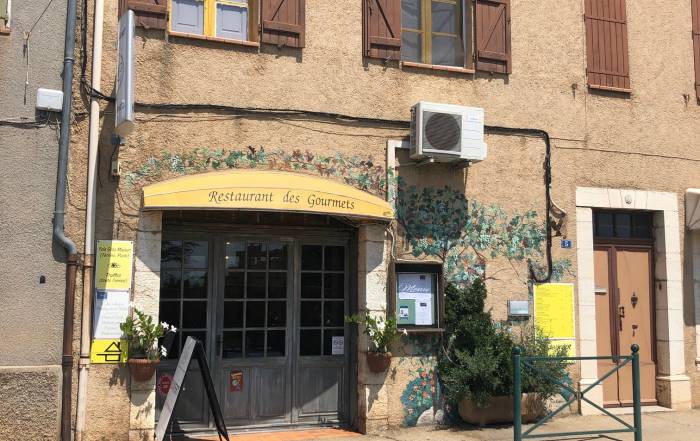 Le Bouche &agrave; Oreille