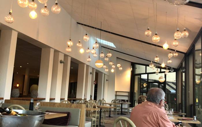 Le Bouche &agrave; Oreille