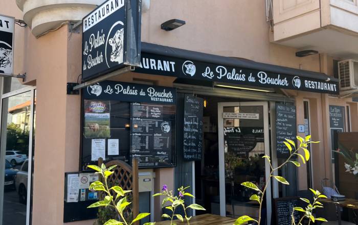 Le Bouche &agrave; Oreille