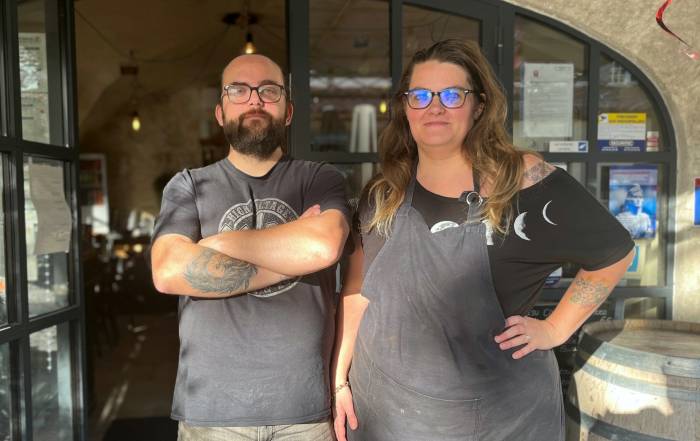 Le Bouche &agrave; Oreille