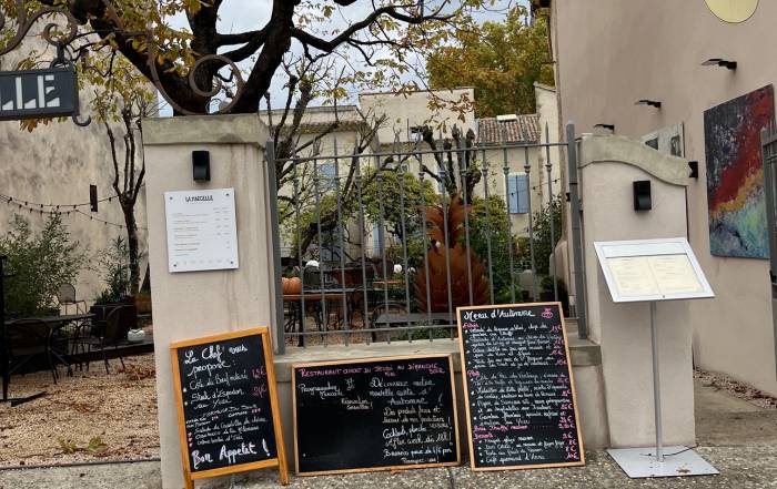 Le Bouche &agrave; Oreille