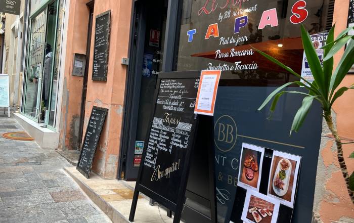 Le Bouche &agrave; Oreille