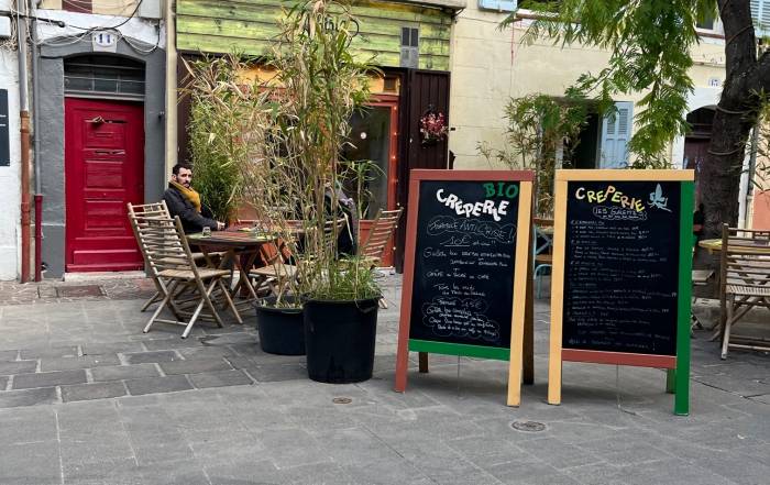 Le Bouche &agrave; Oreille