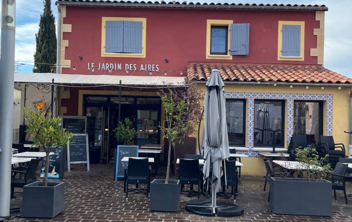 Le Bouche &agrave; Oreille