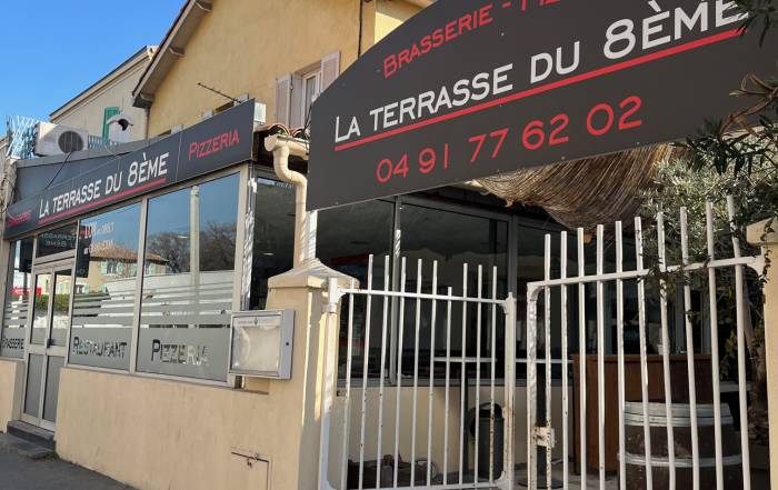 Le Bouche &agrave; Oreille