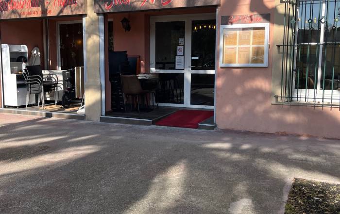 Le Bouche &agrave; Oreille