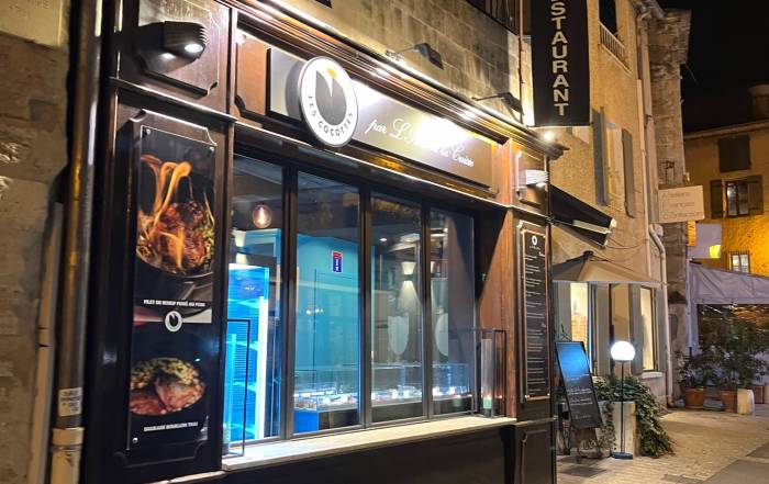 Le Bouche &agrave; Oreille