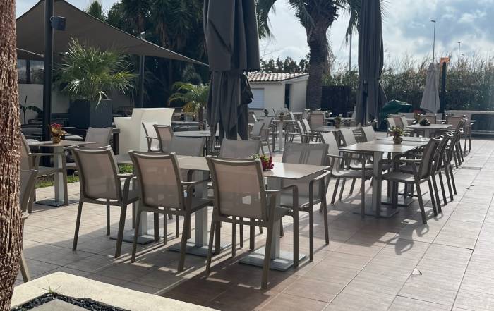 Le Bouche &agrave; Oreille