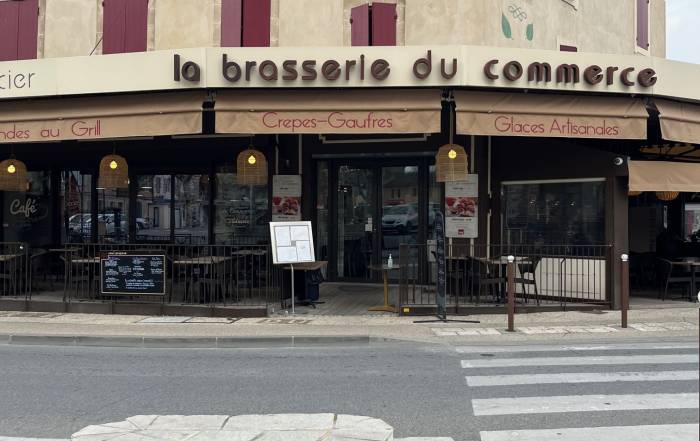 Le Bouche &agrave; Oreille