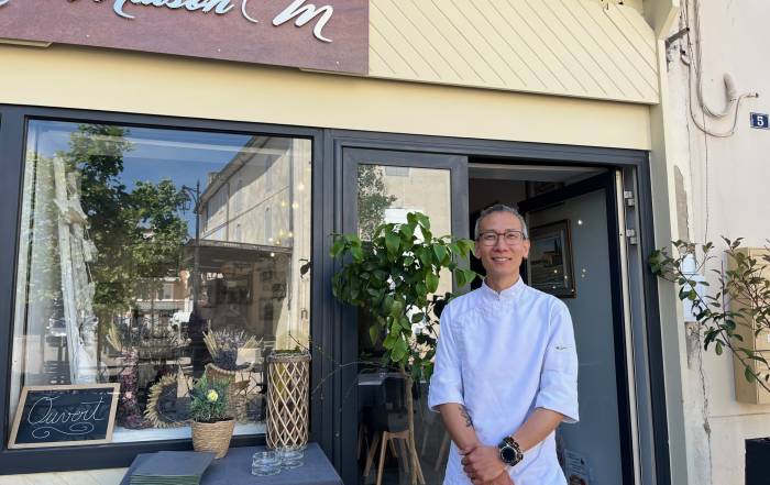 Le Bouche &agrave; Oreille