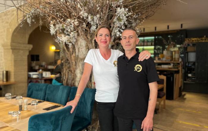 Le Bouche à Oreille