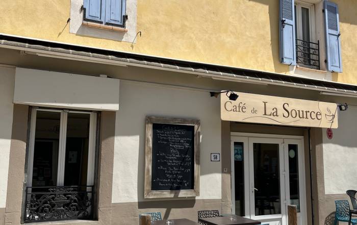 Le Bouche &agrave; Oreille