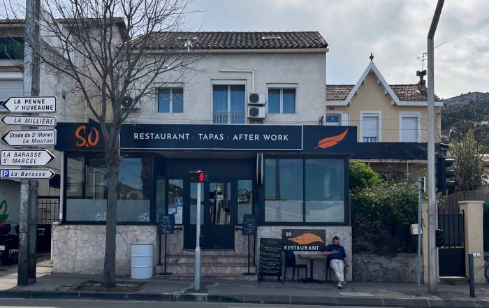 Le Bouche &agrave; Oreille