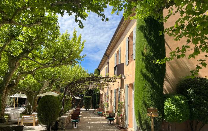 Le Bouche &agrave; Oreille