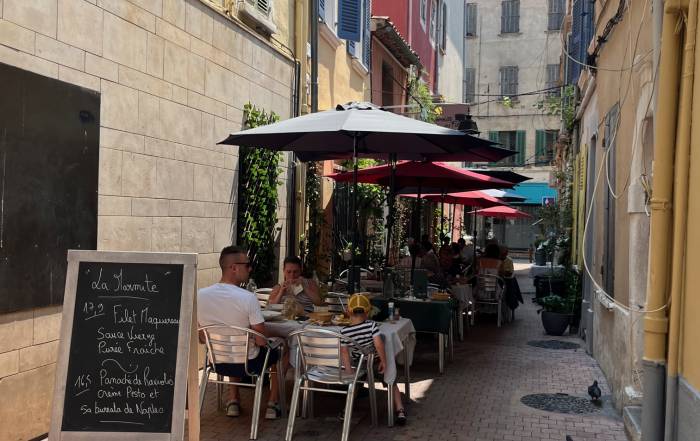 Le Bouche &agrave; Oreille