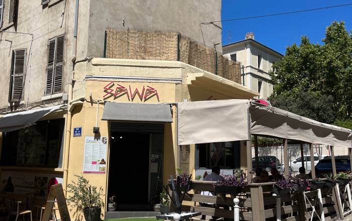 Le Bouche &agrave; Oreille